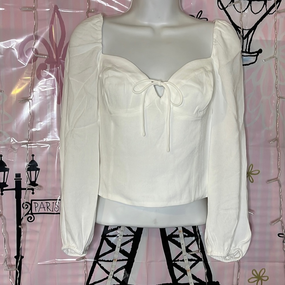 Aritzia color light birch Wilfred Novella Blouse
